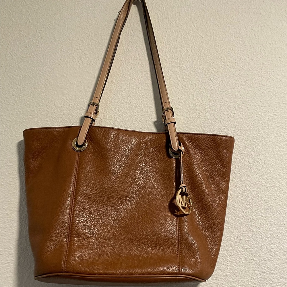 Brown Michael Kors tote